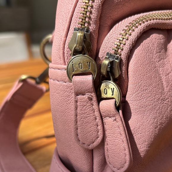 Joy Susan Kylie Double Zip Sling Belt Bag in Blush. Good used condition - Picture 5 of 12